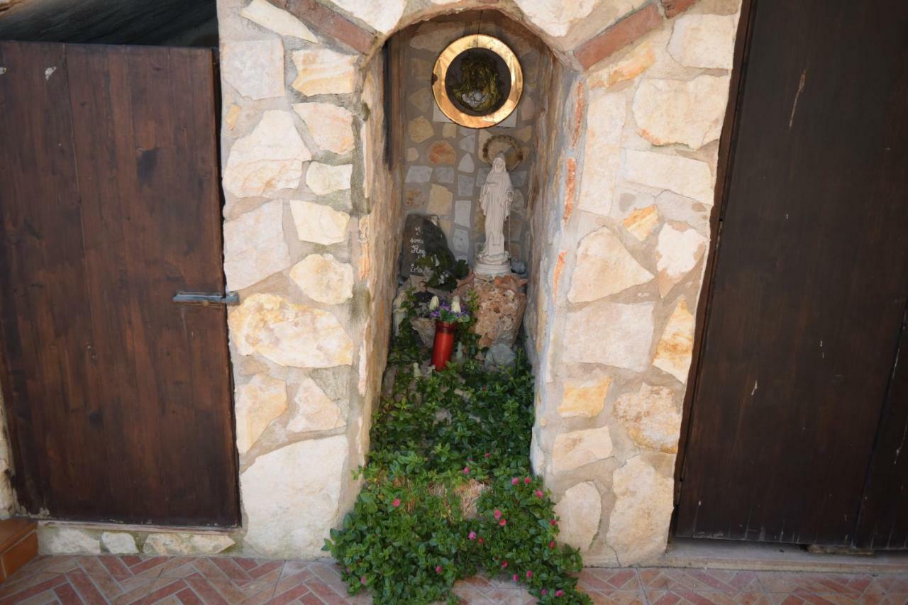 Bed &Breakfast Pinetamare Bed & Breakfast Castel Volturno Exterior photo