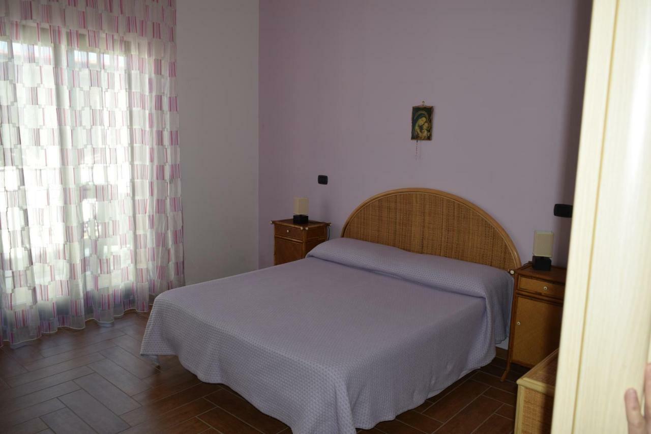 Bed &Breakfast Pinetamare Bed & Breakfast Castel Volturno Exterior photo